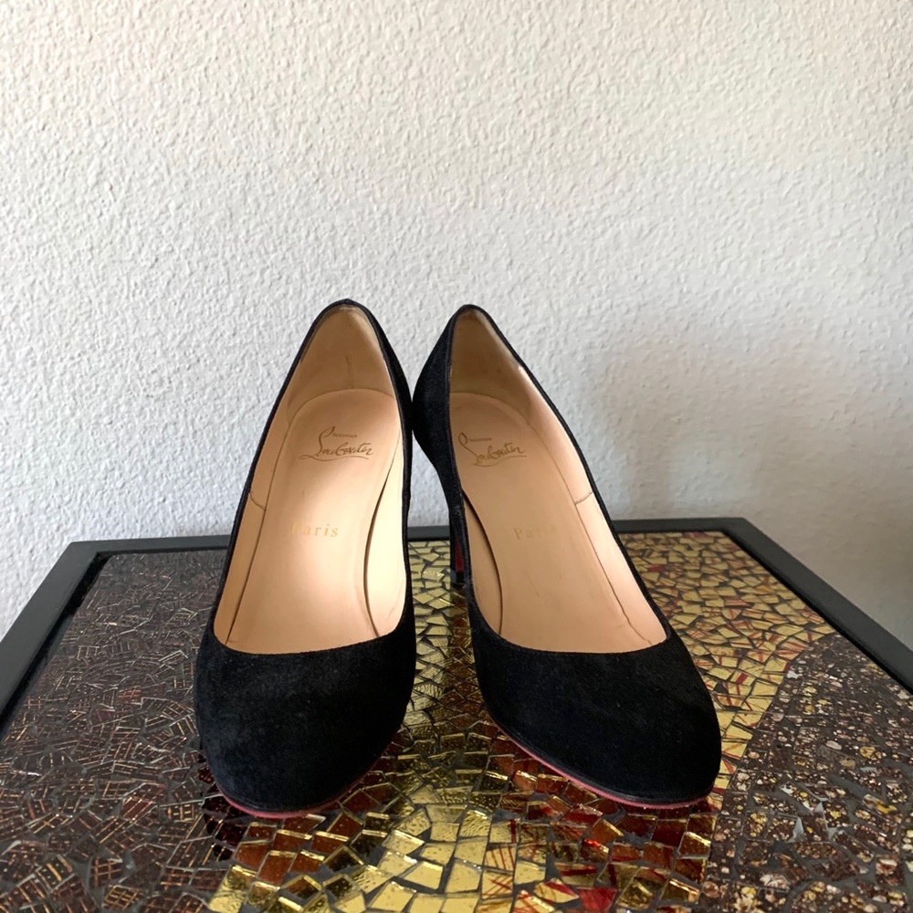 Christian Louboutin suade round toe heels